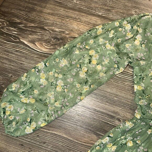 LUSH FLORAL PUFF SLEEVE MINI DRESS Size Small. NWT $79. 6 - Picture 7 of 14